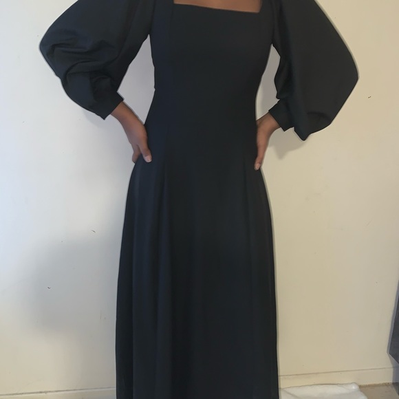 Zara voluminous midi dress - Picture 2 of 4